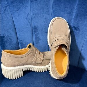 4CCCCEES Suede Comfort Loafers in Taupe Women’s EU39 US8